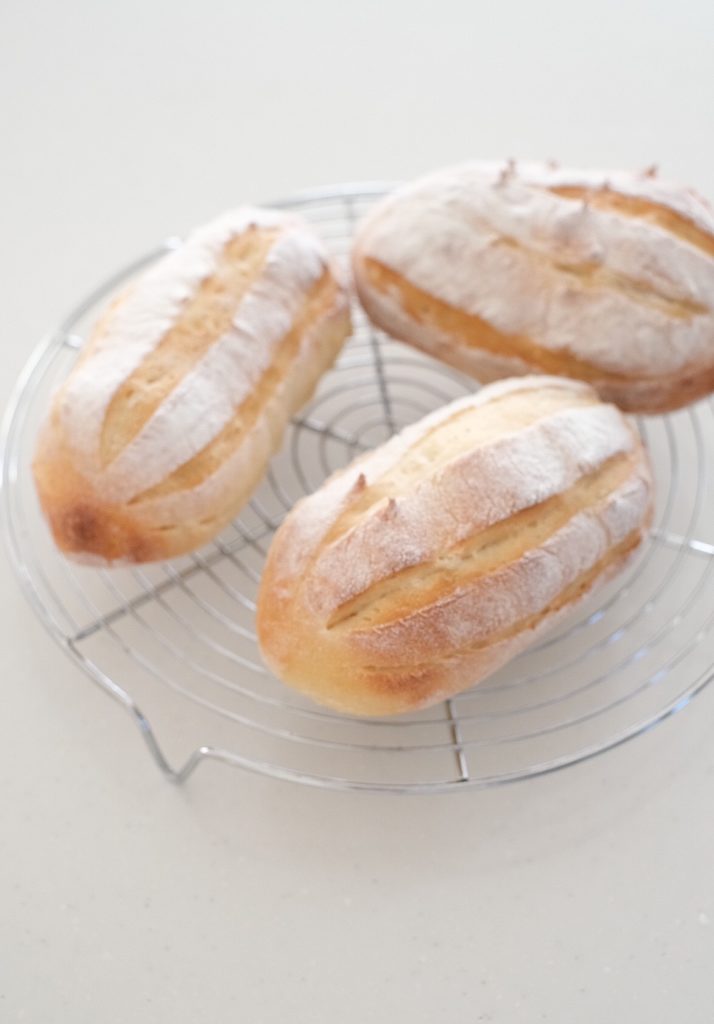 少しのイーストでゆっくり発酵パン　ミルクハース